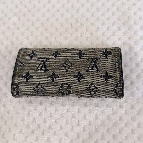 Vintage Louis Vuitton Key Holder - Picture 2 of 3